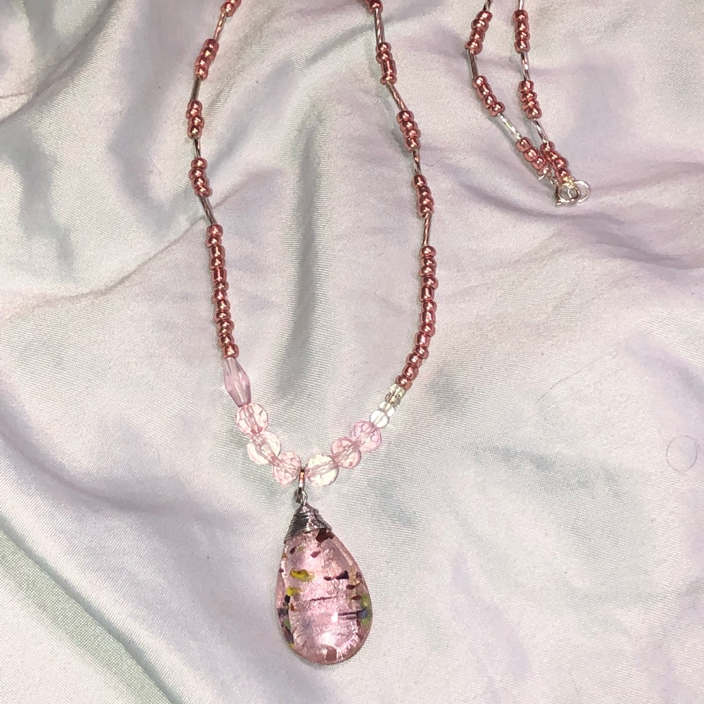 Gorgeous Pink Pendant Long Beaded Necklace New 25$